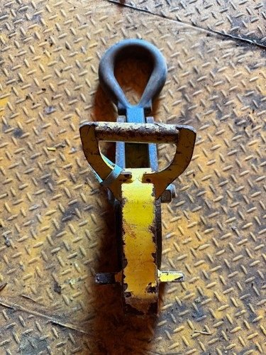 1.5 Ton Plate Lifting Clamp 1500kg Heavy Duty Steel Lifter – Untested