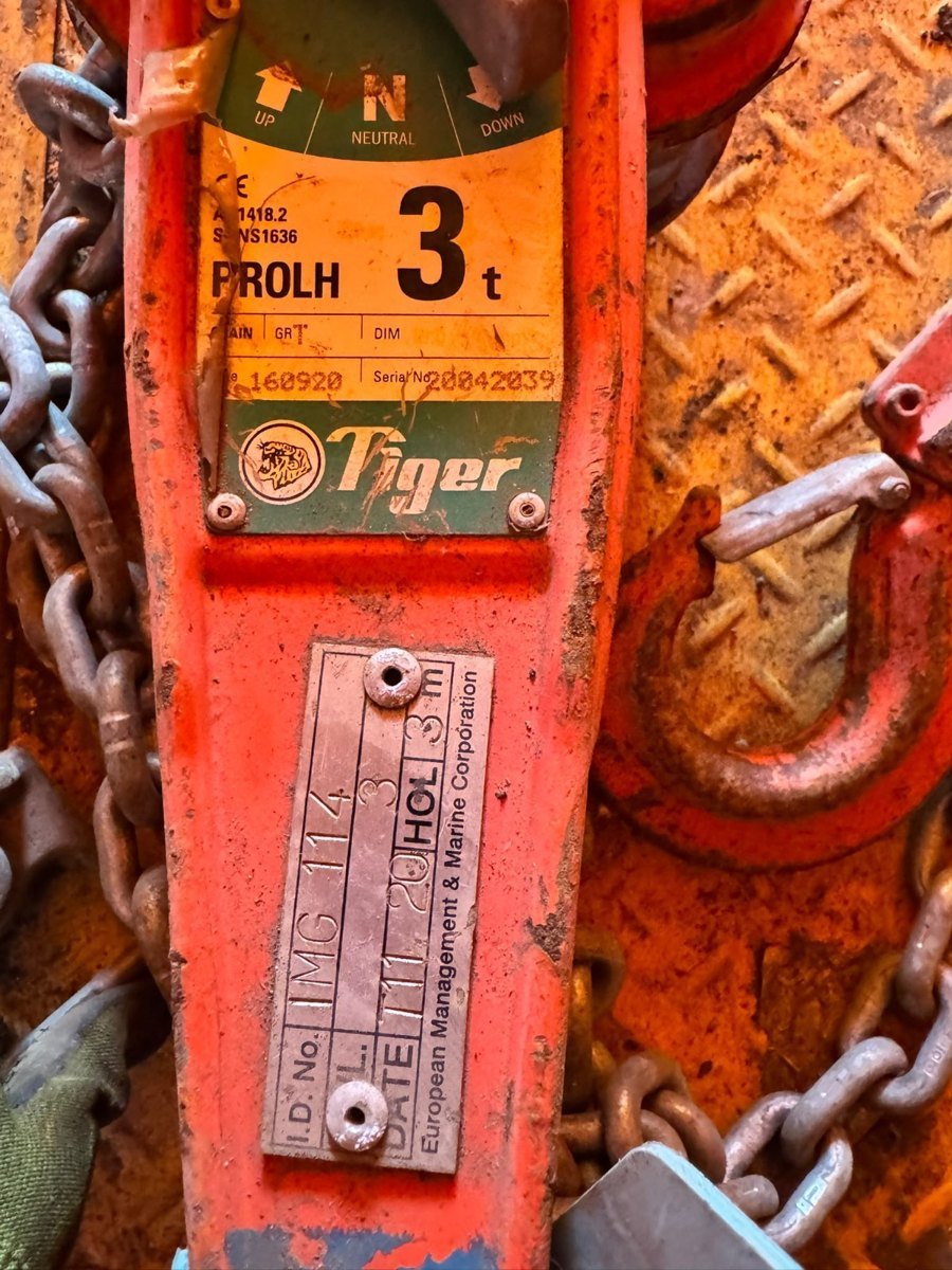 Photograph 2