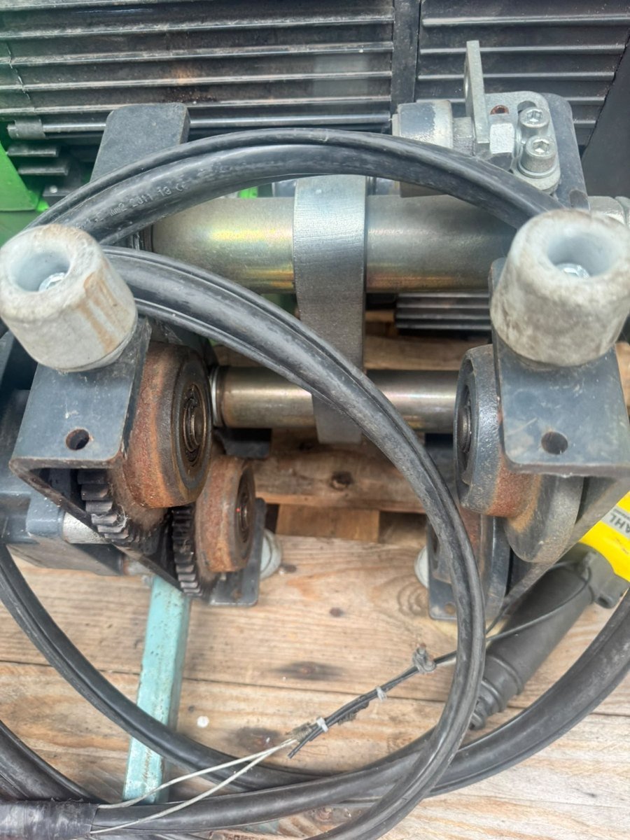 Photograph 2