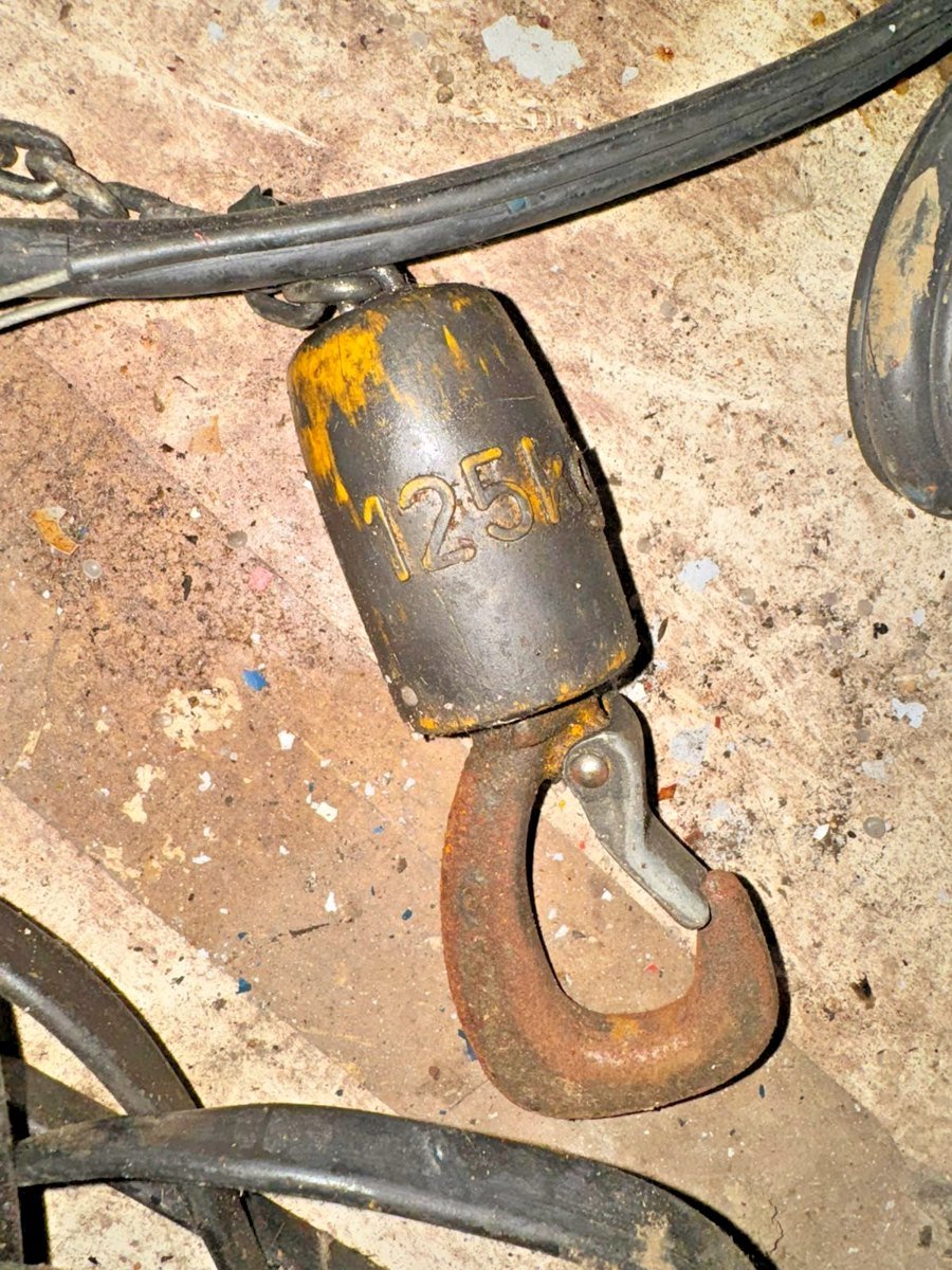 Photograph 4