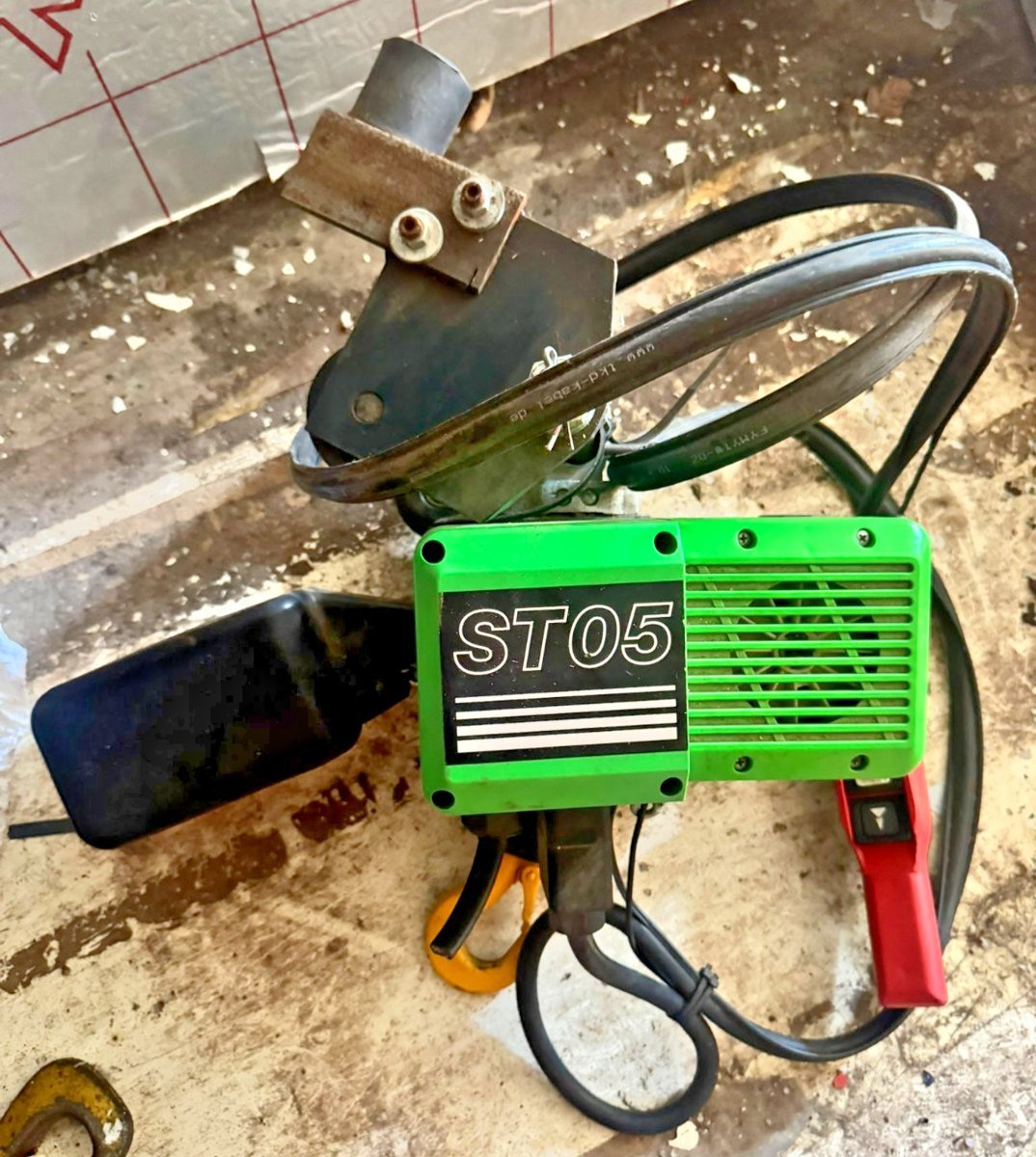 STAHL ST05 250kg Electric Chain Hoist 415V 2 Speed With Trolley & Pendant